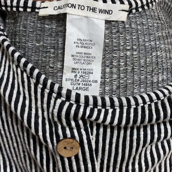 Black & white striped tip. Size L - Picture 3 of 3